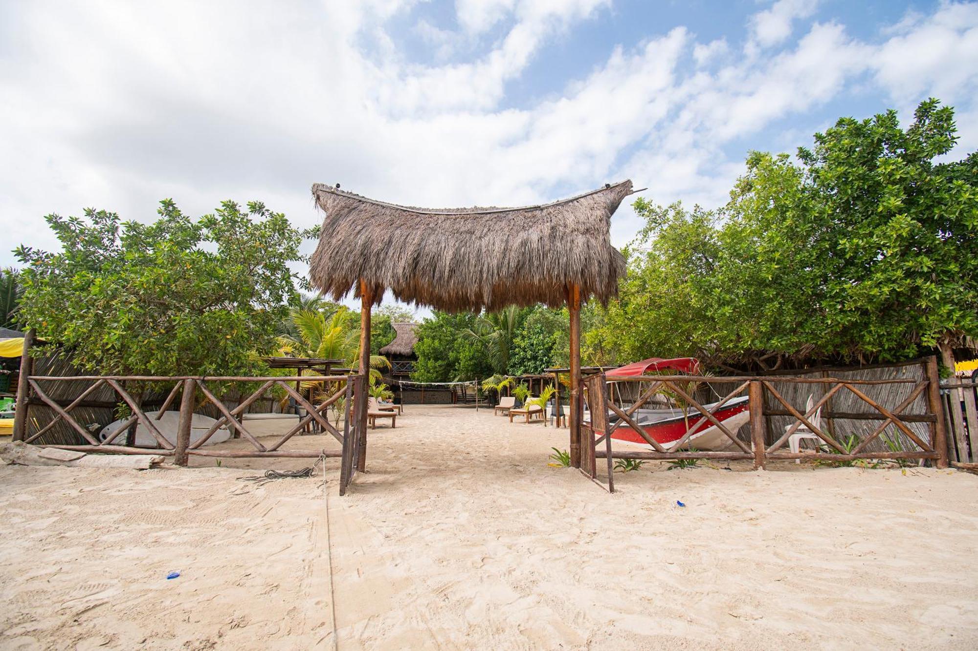 Amalife Beach Club & Hotel Tierra Bomba Eksteriør billede