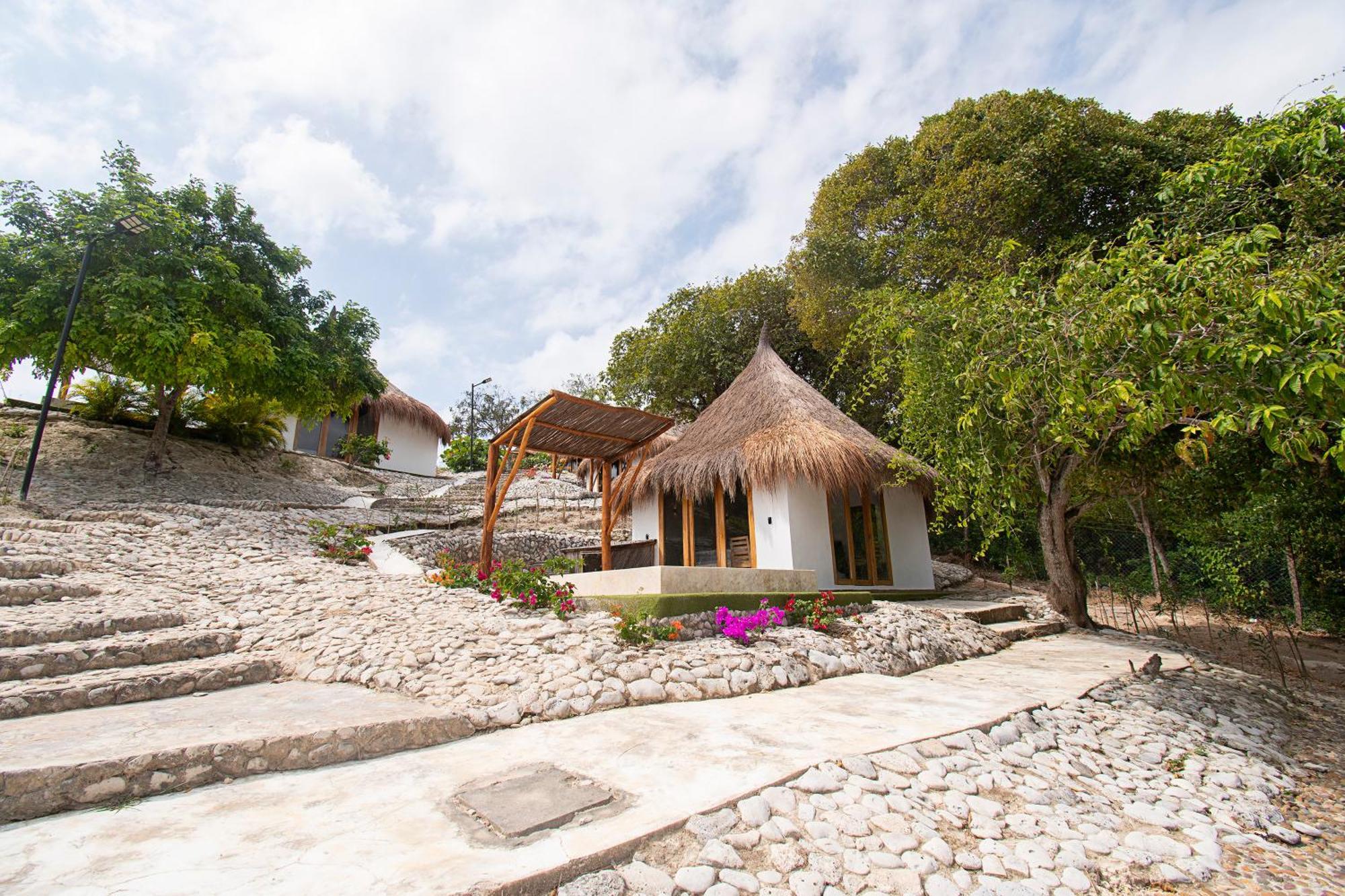Amalife Beach Club & Hotel Tierra Bomba Eksteriør billede