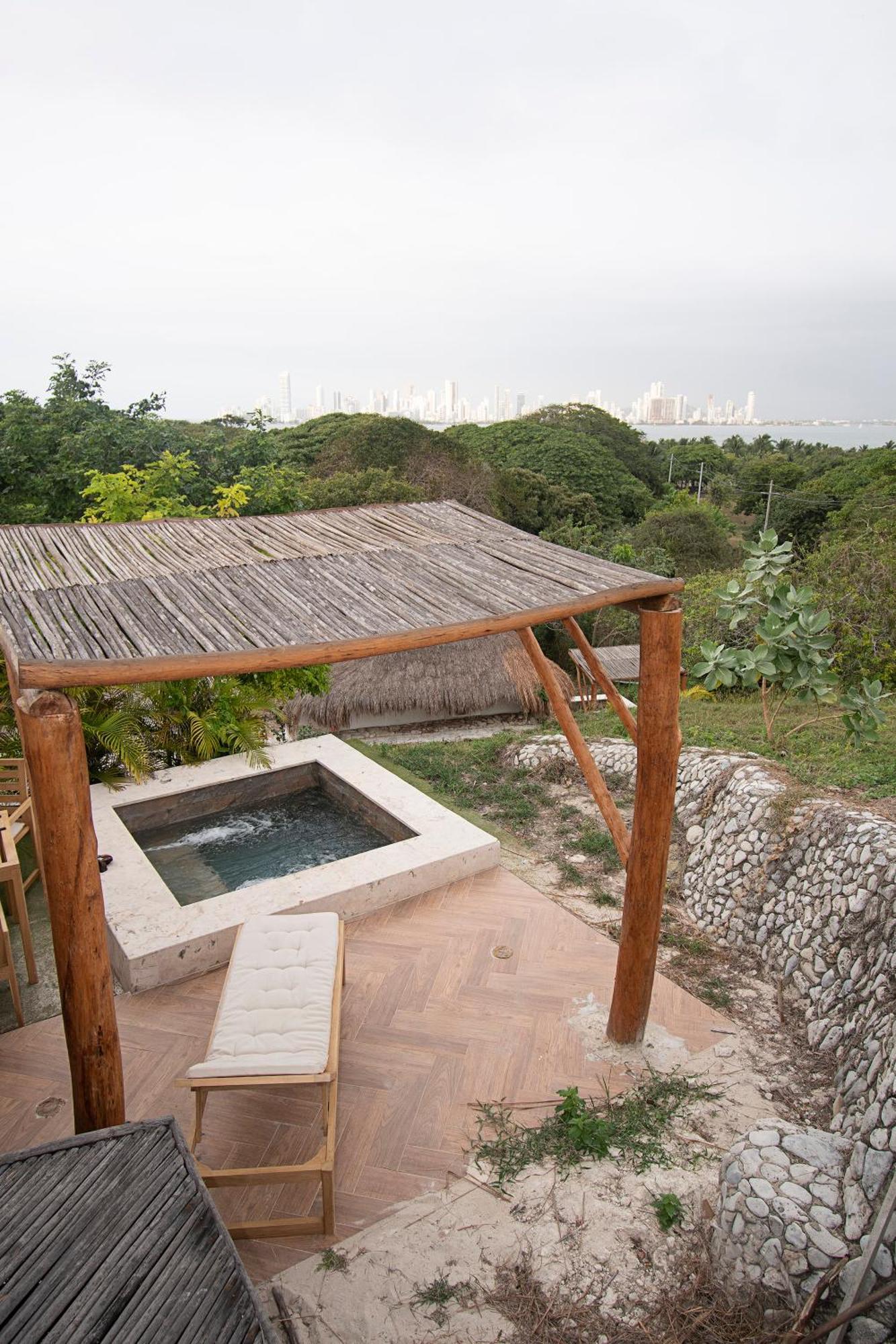 Amalife Beach Club & Hotel Tierra Bomba Eksteriør billede