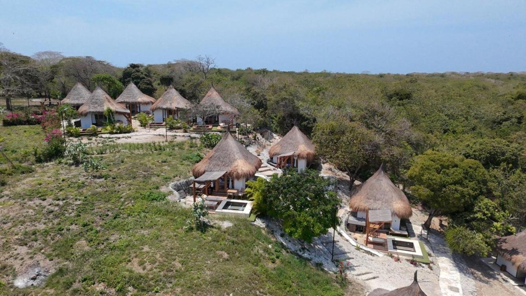 Amalife Beach Club & Hotel Tierra Bomba Eksteriør billede