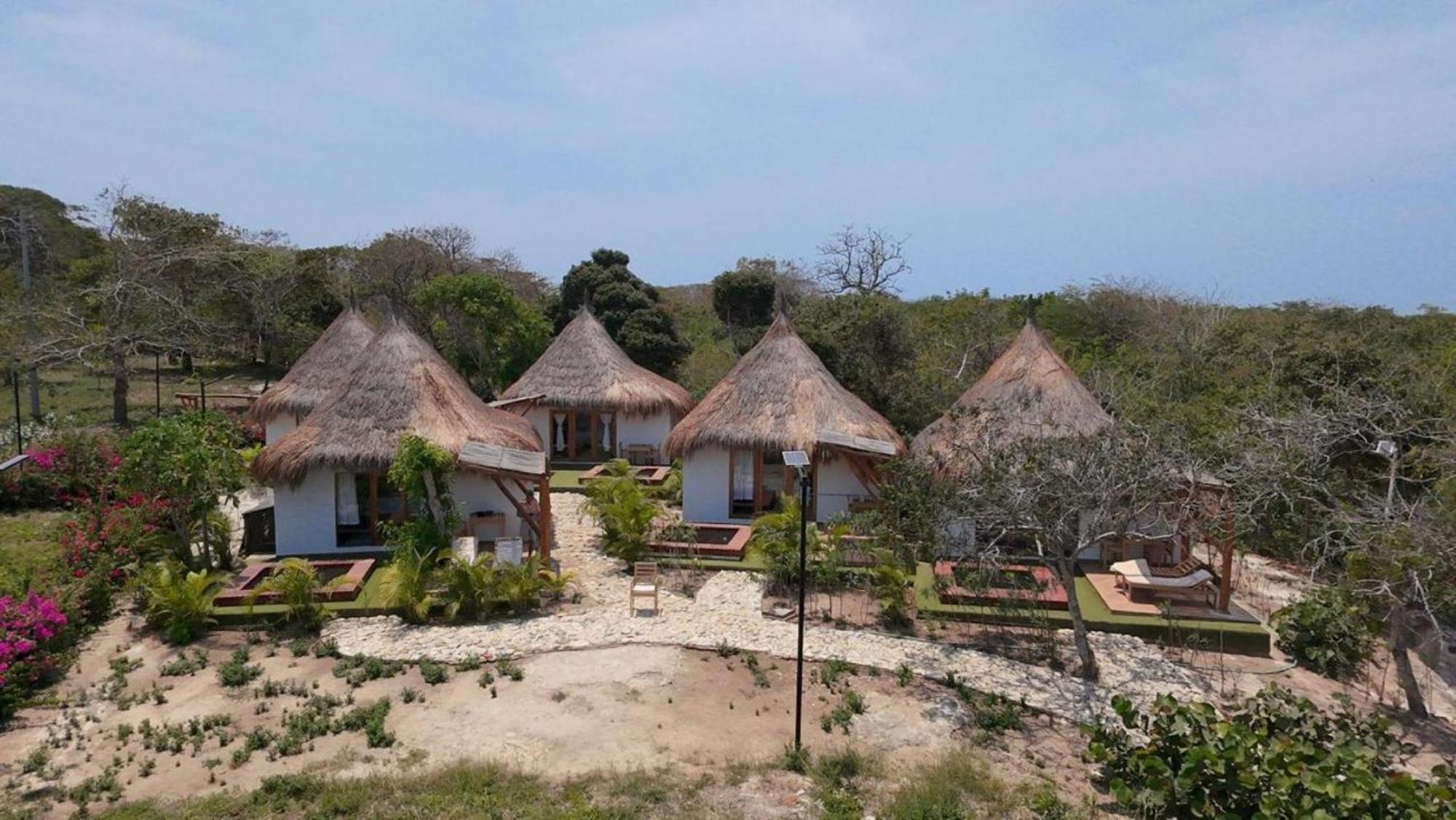 Amalife Beach Club & Hotel Tierra Bomba Eksteriør billede